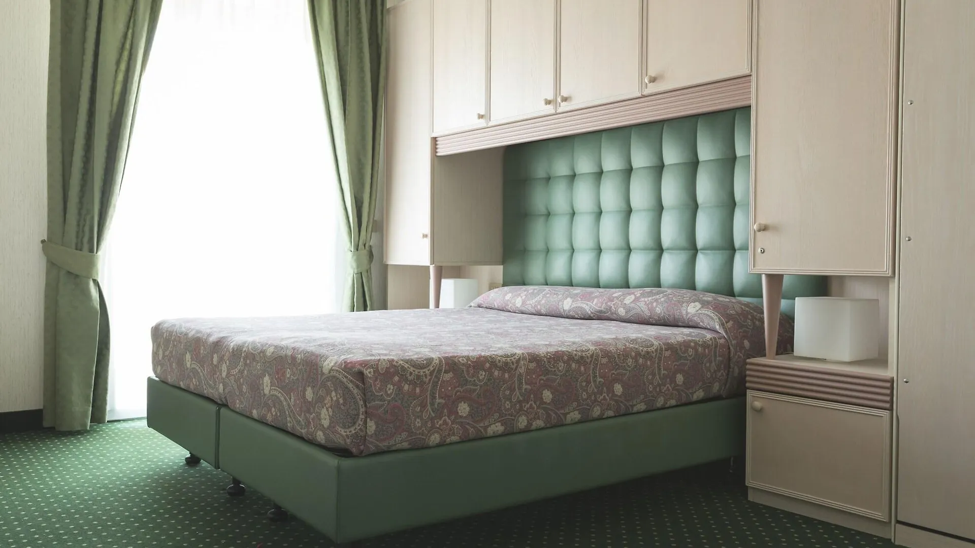 לידו די ג'סולו Hotel Cambridge